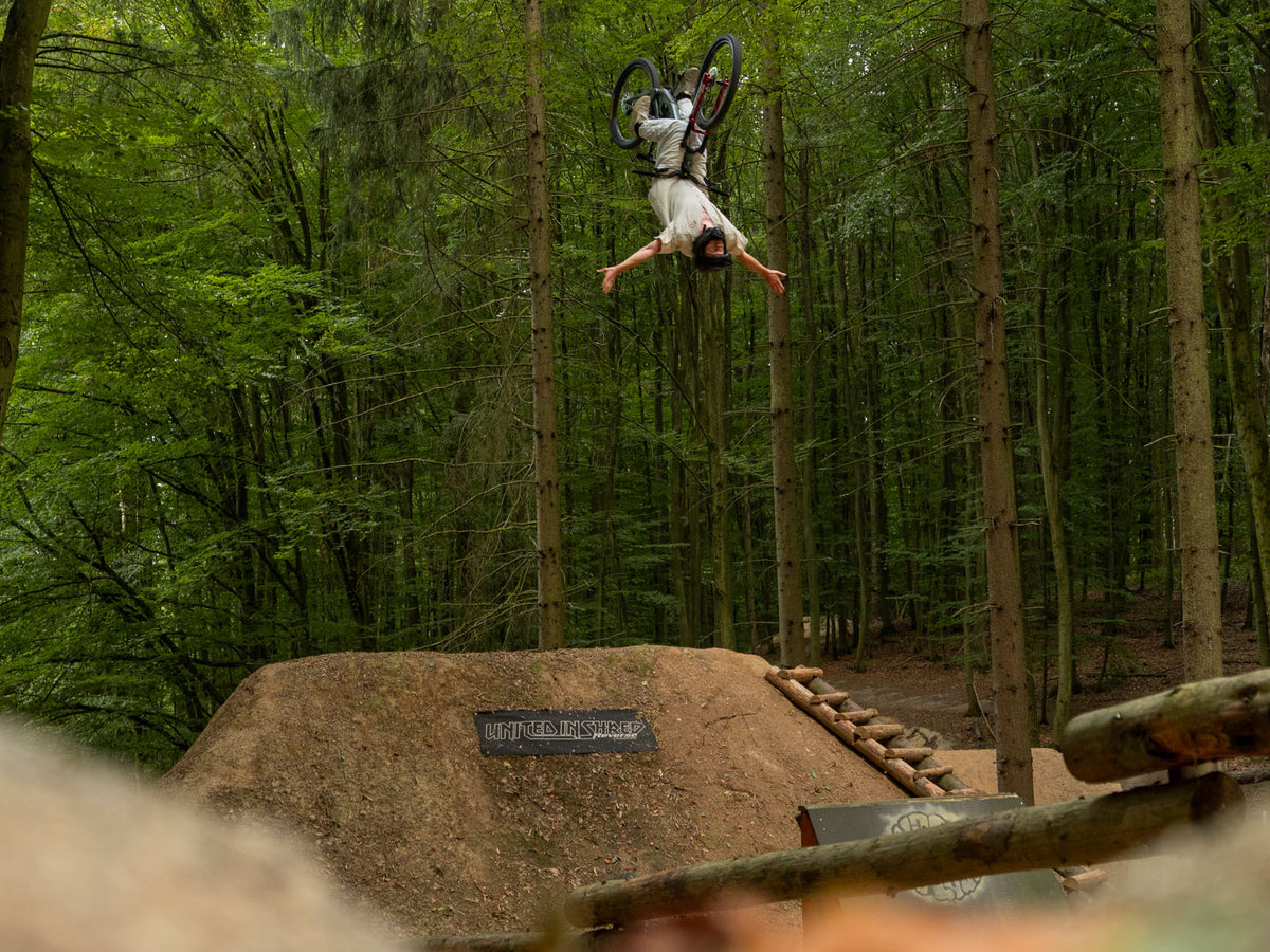 MTB Max Mey shooting