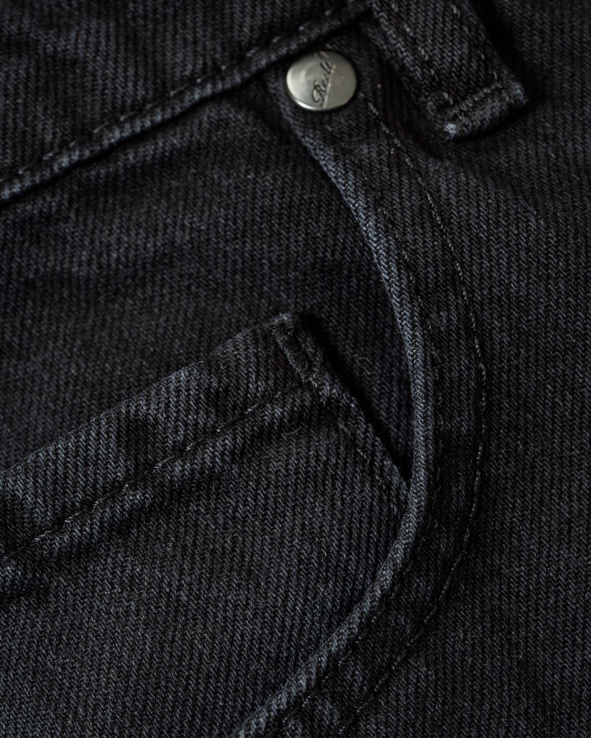 Solid Short Black Washed